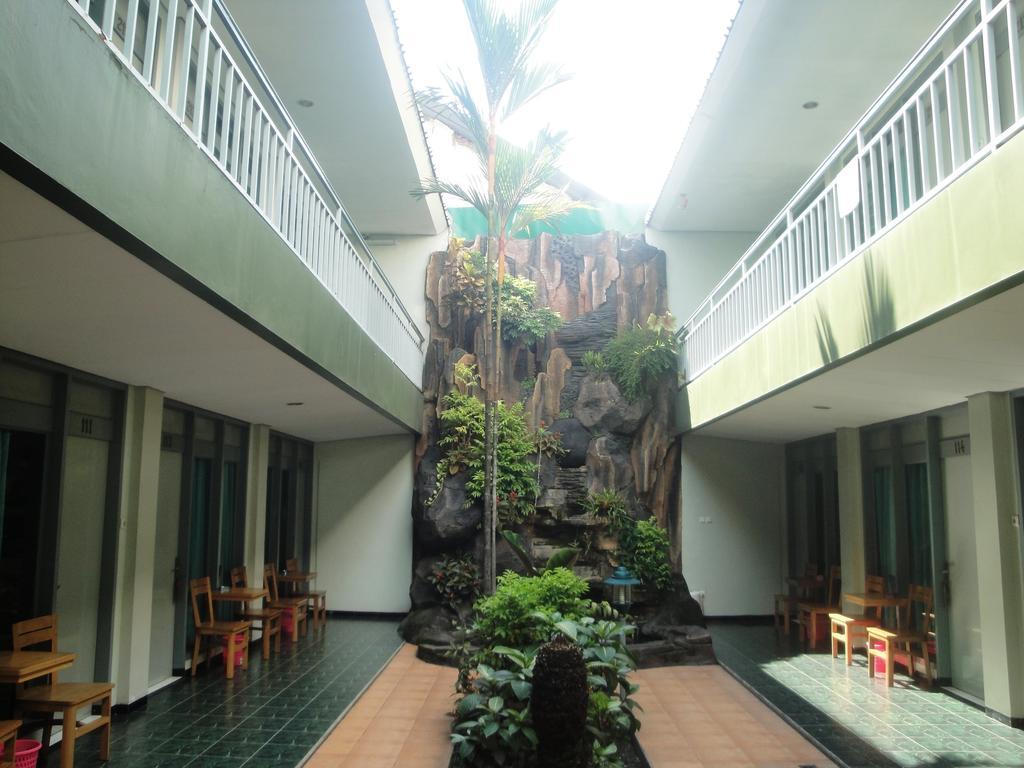 Hotel Trio Solo Dış mekan fotoğraf