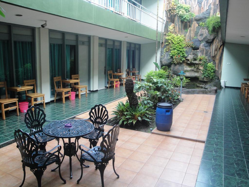 Hotel Trio Solo Dış mekan fotoğraf