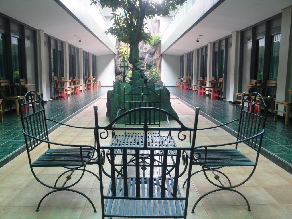 Hotel Trio Solo Dış mekan fotoğraf