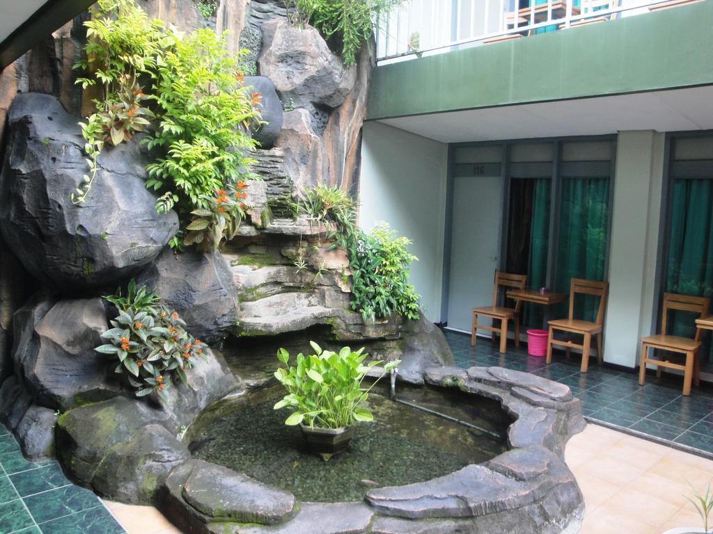 Hotel Trio Solo Dış mekan fotoğraf